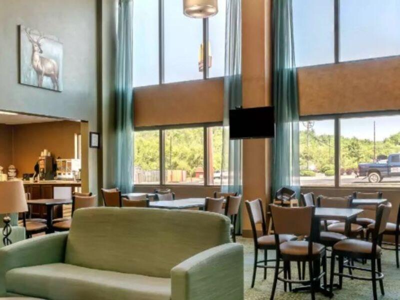 Hotel Surestay By Western Lebanon Valley 3*