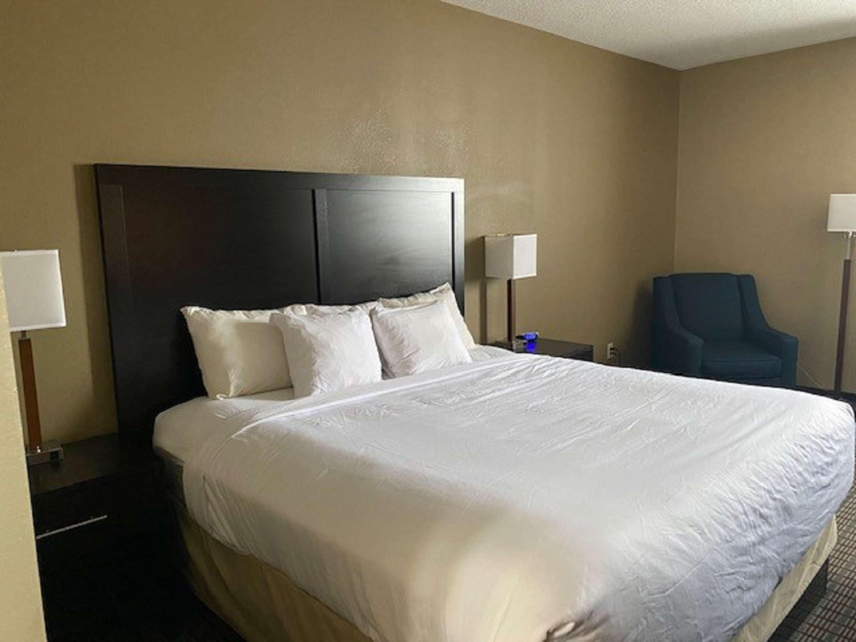 Hotel Surestay By Western Lebanon Valley