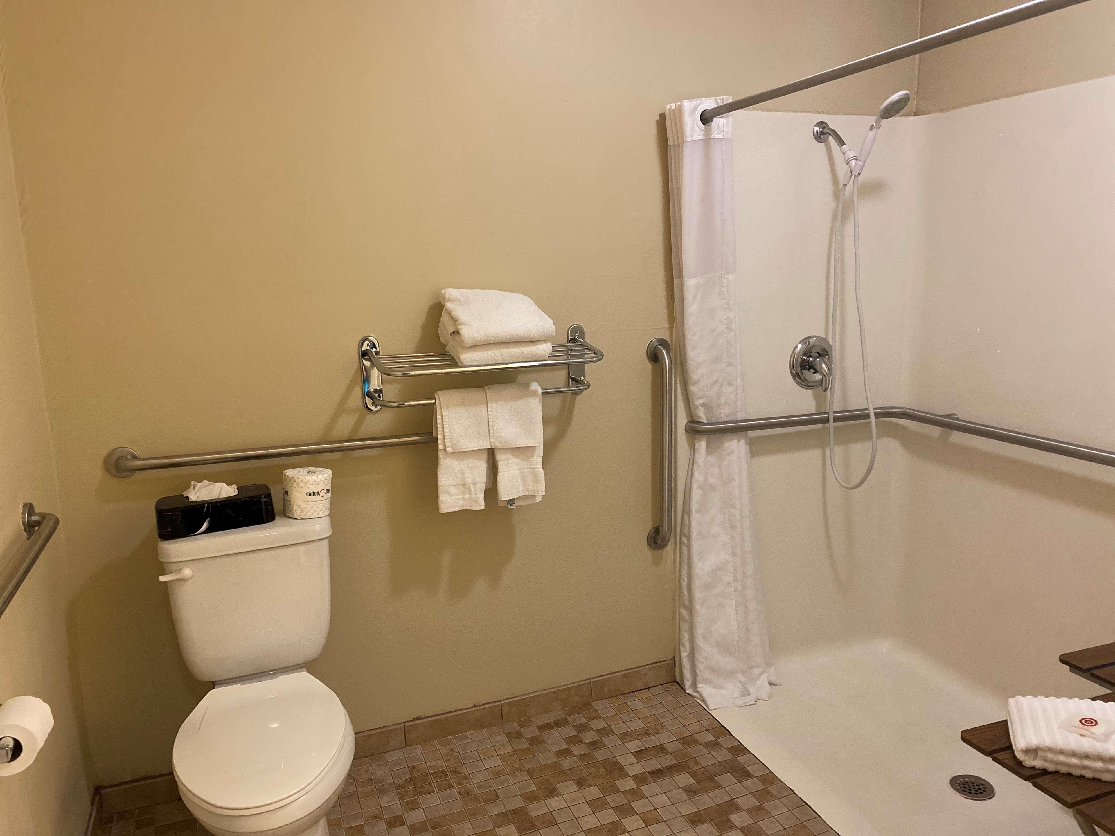 Surestay By Western Lebanon Valley Hotel