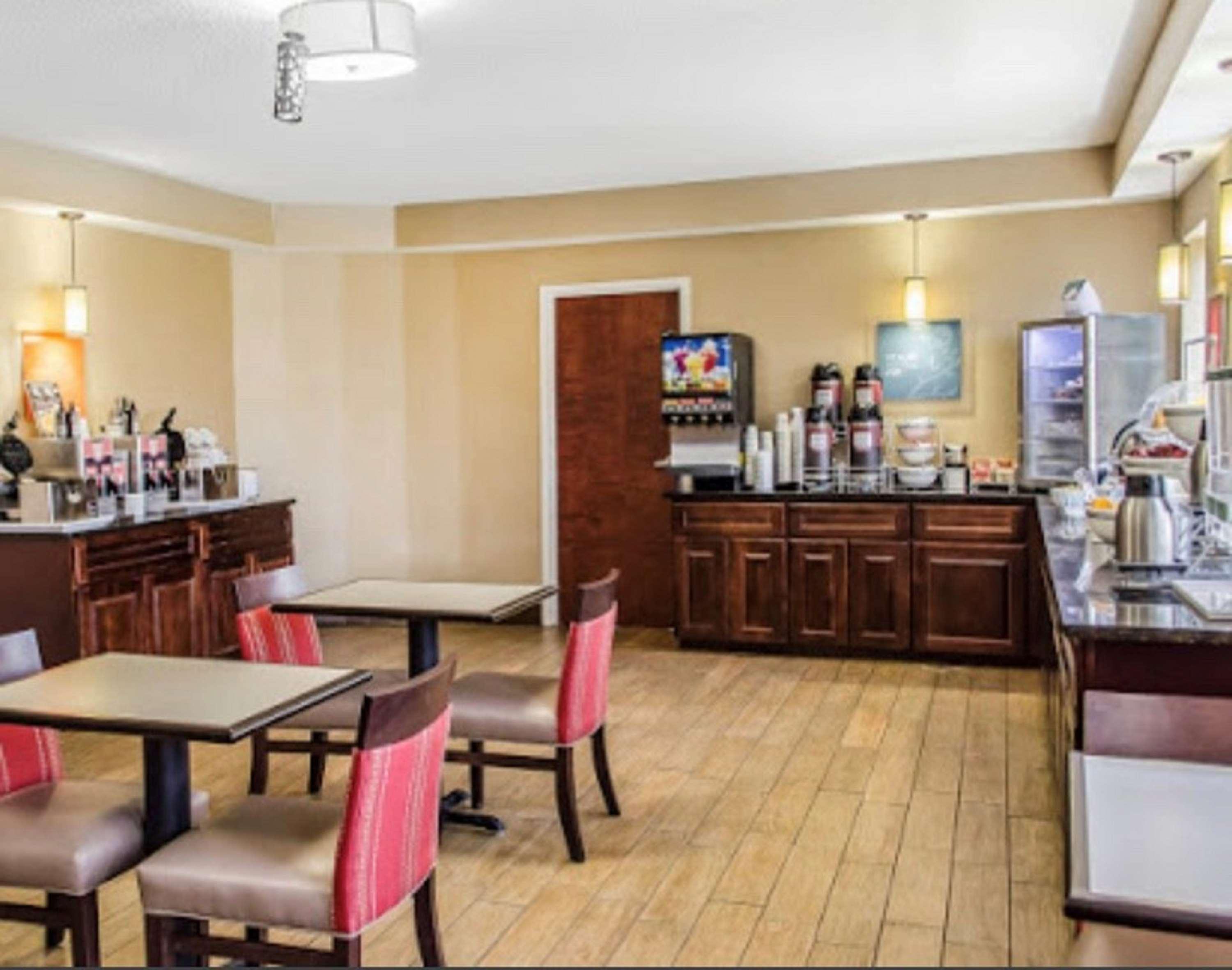 Hotel Surestay By Western Lebanon Valley 3*